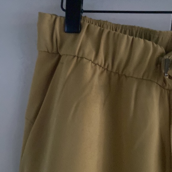 Lululemon On the Fly 7/8 Pant *Woven - Picture 8 of 15